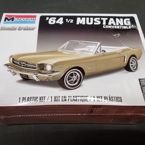 1964 Ford Mustang model kit